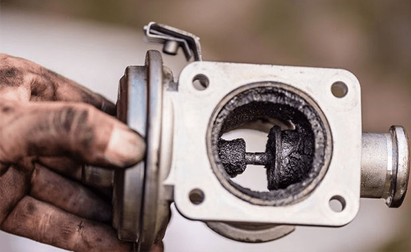 clean carbon deposits in an EGR valve